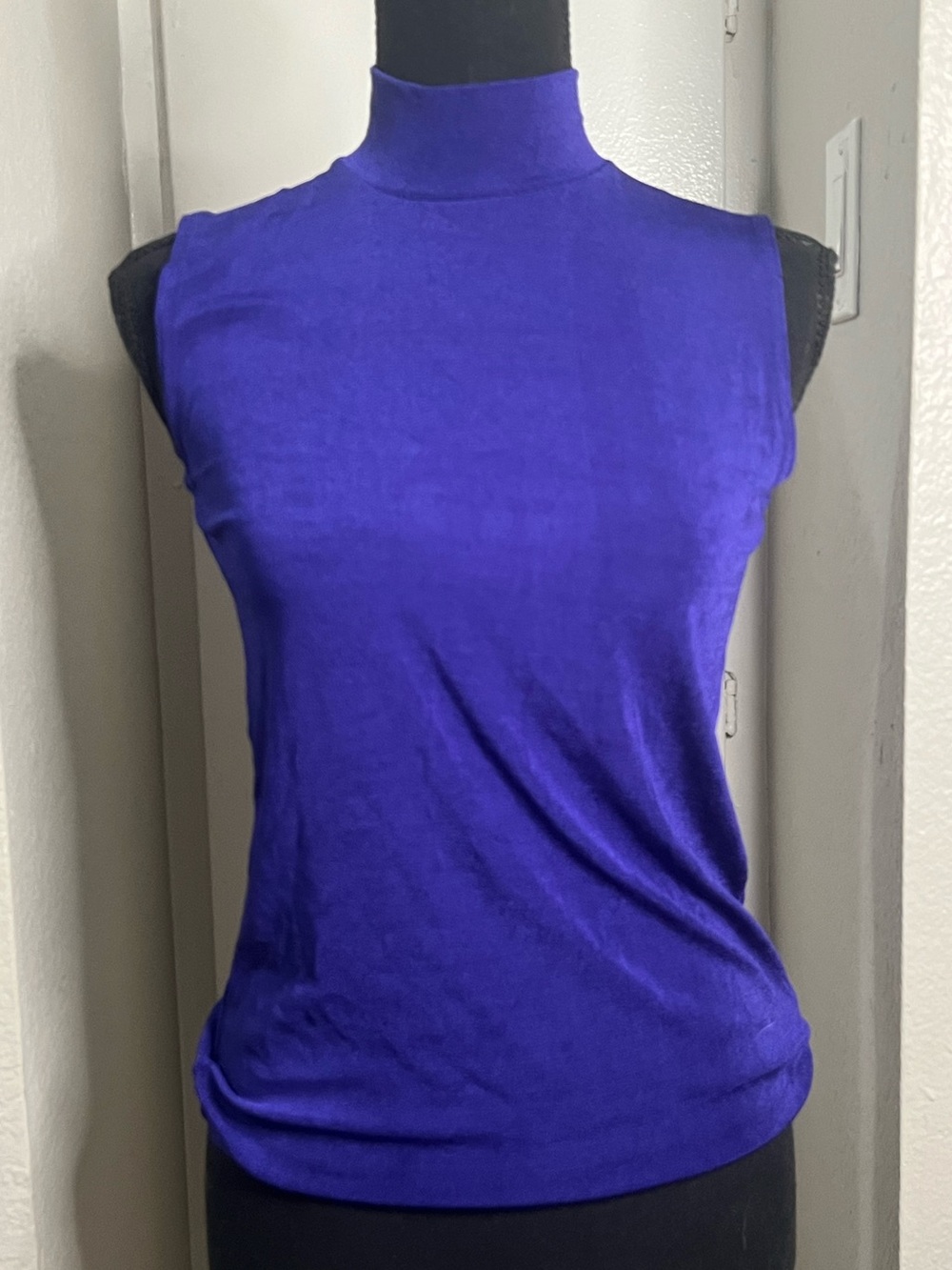 Sleeveless Mock Neck Tank Top in Violet